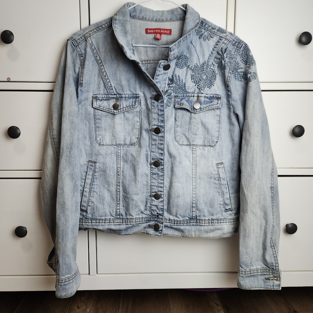 Saks fifth avenue Women's Floral embroidered Light Wash Faded Jean Jacket M - Picture 3 of 15